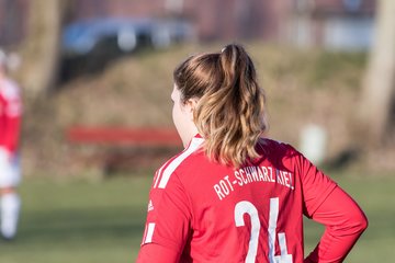 Bild 227 - F Rot Schwarz Kiel - SV Henstedt Ulzburg 2 : Ergebnis: 1:1